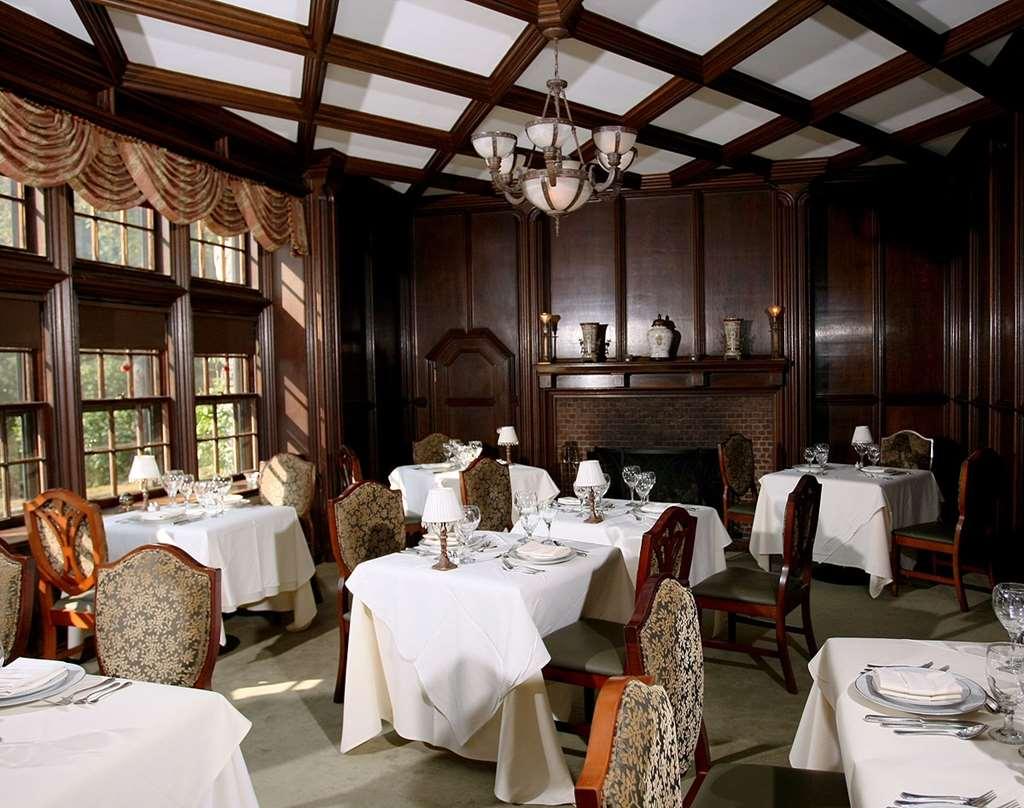 Castle Hill Resort And Spa Proctorsville Restaurant photo